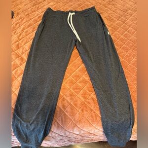 Vuori Performance Joggers Women’s sz XS charcoal heather gray